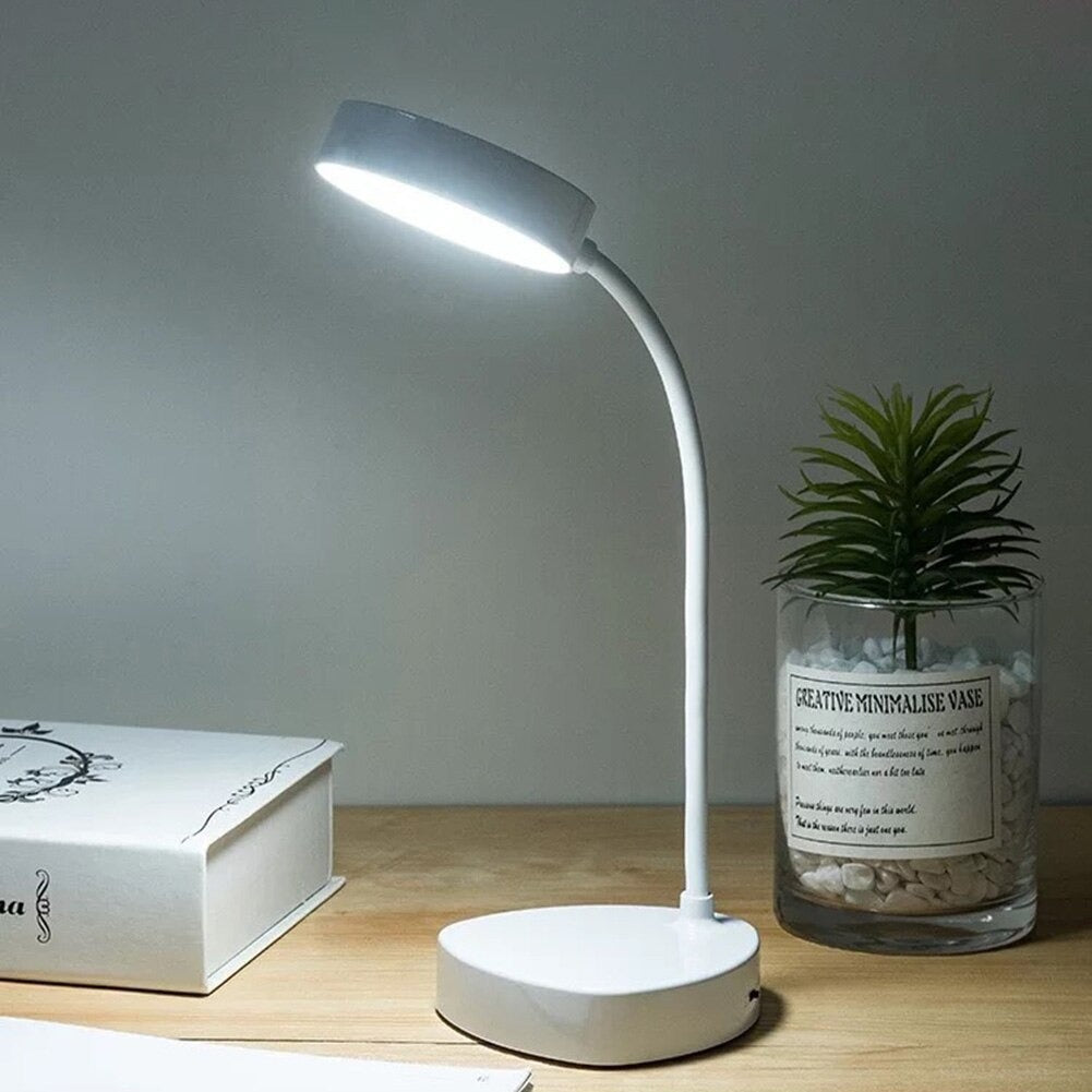 lampe blanche pour chevet minimaliste