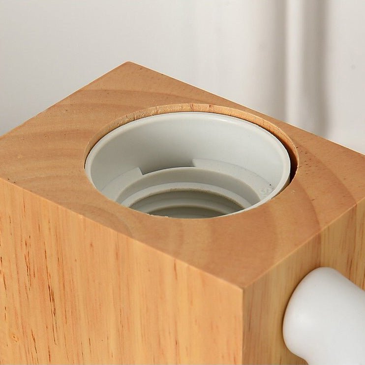 lampe à poser en bois humanoïde