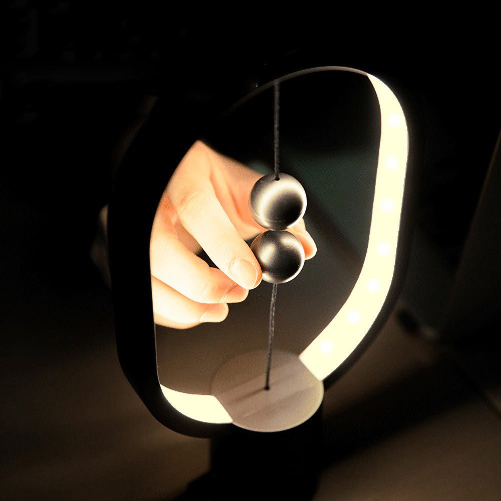 lampe design moderne avec magnet
